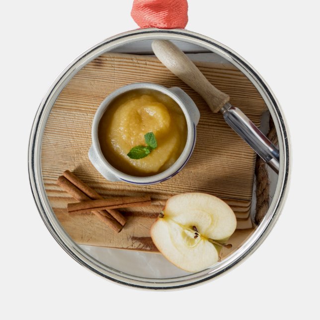 Ornamento De Metal Purê de maçã com canela em tigela de grês (Frente)