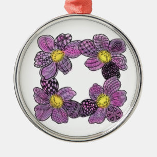 Ornamento De Metal Quatro Dahlias ou violetas africanas em rosa e rox