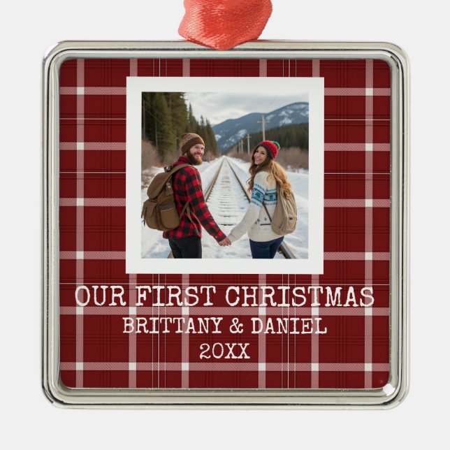 Ornamento De Metal Red Tartan Our First Christmas (Frente)