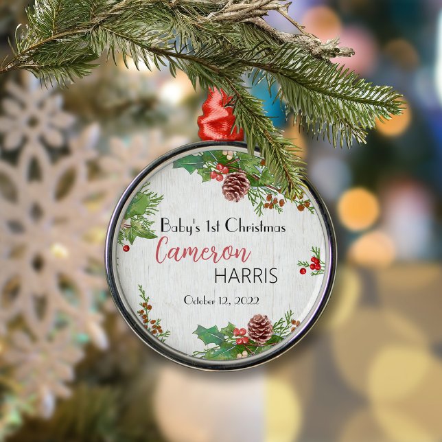 Ornamento De Metal Rústico Bebê 1rua Holly e Pine de Natal (Criador carregado)