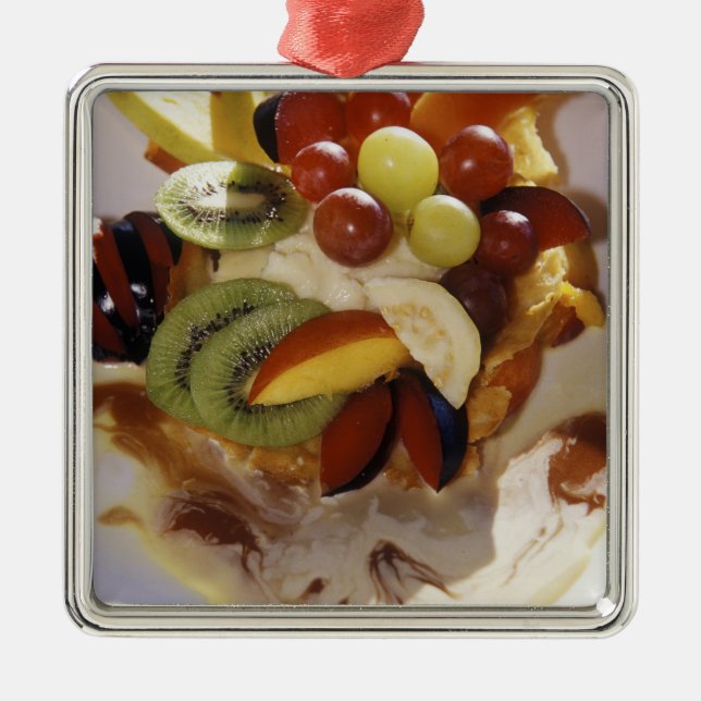 Ornamento De Metal Salada de frutas com sorvete. (Frente)