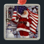 Ornamento De Metal Santa Claus segurando bandeira americana<br><div class="desc">Papai Noel segurando o design da bandeira americana.</div>