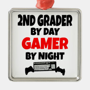 Ornamento De Metal segundo Grader by Day Gamer by Night