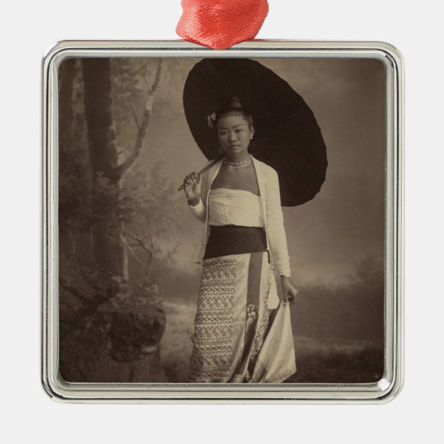 Ornamento De Metal Senhora Burmese (Frente)