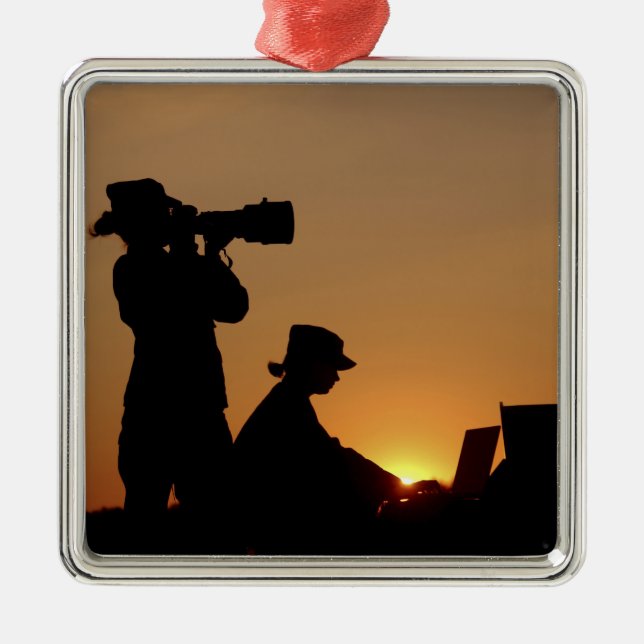 Ornamento De Metal Silhouettes (Frente)