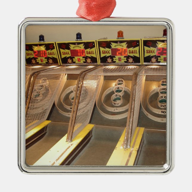 ORNAMENTO DE METAL SKEE BALL! (Frente)
