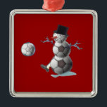 Ornamento De Metal Snowman de Futebol<br><div class="desc">O Snowman de Futebol parece adorável numa grande variedade de mercadorias de presentes de Natal. Qualquer fã de futebol adoraria este design no seu presente.</div>