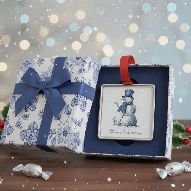 Ornamento De Metal Snowman no Delft Blue personalizável (Criador carregado)