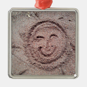 Ornamento De Metal Sol sorridente, Sand Emoticon, Summer Emoji