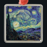 Ornamento De Metal Starry Night por van Gogh<br><div class="desc">Van Gogh era obcecado pelo simbolismo de objetos luminosos e de cor. A lâmpada era um símbolo de calma e segurança. A estrela simbolizou a fé, e a luz gasosa, as realidades humanas. O azul ultramarino profundo era infinito, enquanto o vermelho e o verde expressavam "essas coisas terríveis, as paixões...</div>