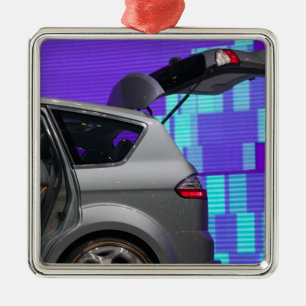 Ornamento De Metal SUÍÇA, GENEBRA: 75º Salão Anual de Automóveis de G