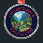 Ornamento De Metal Suiça Lauterbrunnen - Círculo Retrocolestido<br><div class="desc">Lauterbrunnen retro vetor viagem design. Colocado num vale com penhascos rochosos e as rugas cataratas de Staubbach.</div>