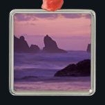 Ornamento De Metal Sunset em Bandon Beach Sea Stacks.<br><div class="desc">Sol em Bandon Beach Sea Stacks � Joe Restuccia III / DanitaDelimont.com</div>