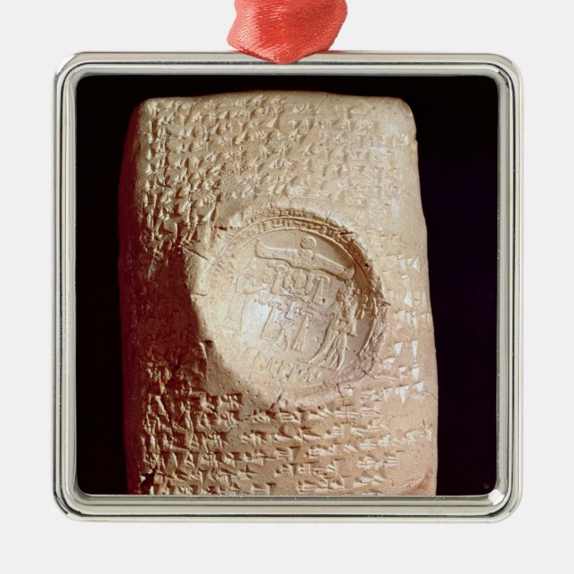 Ornamento De Metal Tabuleta com inscrição cuneiform (Frente)