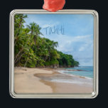 Ornamento De Metal Tahiti Sand Beach Blue Sky Palm Trees<br><div class="desc">Tahiti Sand Beach Blue Sky Palm Trees Linda praia arenosa com céu azul e palmeiras verdes. Este é um lugar de férias que alguém adoraria. Se você estiver pronto para estar em algum lugar em uma praia,  ensole esta foto e sonhe em estar lá. Um presente perfeito de lembrança.</div>