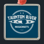 Ornamento De Metal Taunton River Massachusetts Kayaking<br><div class="desc">O rio Taunton flui livremente sem barragens ou outros represamentos,  desde a sua formação na confluência dos rios Matfield e Town,  em Bridgewater,  até ao ponto situado 40 milhas a jusante,  onde se esvazia para a Baía do Monte Hope.</div>
