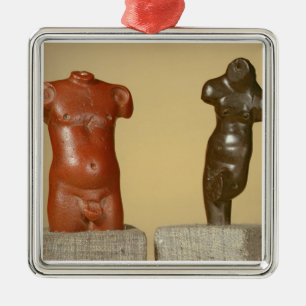 Ornamento De Metal Torso masculino do arenito vermelho e dançarino