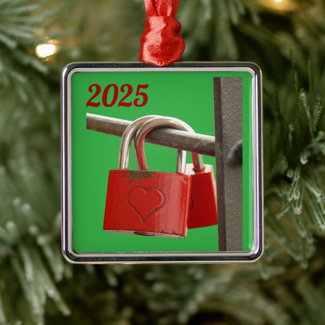 Ornamento De Metal Trava de Amor Vermelho na Cerca (Árvore)