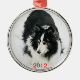 Ornamento De Metal Tri Sheltie no modelo da neve