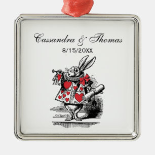 Ornamento De Metal Trompetista Coelho Branco Alice Avan em País das M