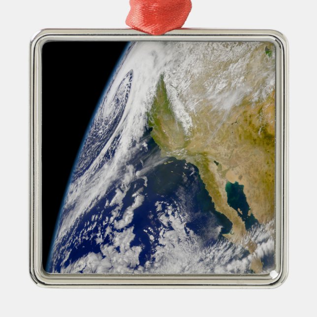 Ornamento De Metal Um sistema massivo de baixa pressão (Frente)