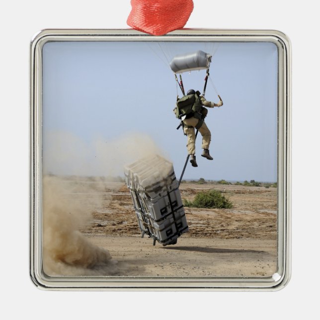 Ornamento De Metal Um soldado cai na zona (Frente)