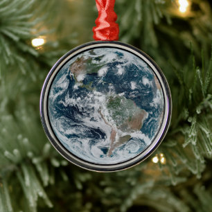 Ornamento De Metal Uma Cadeia De Ciclones Tropicais