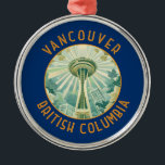 Ornamento De Metal Vancouver Canadá - Agulha espacial retrógrada<br><div class="desc">Vancouver retro vetor viagem design. Vancouver,  um movimentado porto marítimo da costa oeste na Colúmbia Britânica,  é uma das cidades mais densas e etnicamente diversas do Canadá.</div>