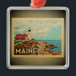 Ornamento De Metal Viagens vintage do Ornament Maine<br><div class="desc">Um ornamento legal ao estilo Maine com um farol na costa do penhasco,  olhando para o oceano Atlântico.</div>