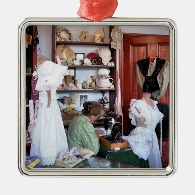 ORNAMENTO DE METAL VICTORIAN ENGLAND (Frente)