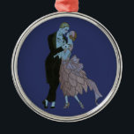 Ornamento De Metal Vintage Art Deco Newlyweds, Love Wedding Dance<br><div class="desc">Criado com um plano de fundo claro para que você possa alterar a cor do plano de fundo para qualquer cor do código hexano, basta clicar no botão "personalizar" para alterar a cor. Imagem romântica de ilustração falsa, mostrando um homem e uma mulher vestidos em baile formal, dançando à luz...</div>