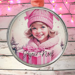 Ornamento De Metal Vintage Pink Little Girl Christmas Joyeux Noël<br><div class="desc">Bonito garota vintage segurando uma caixa de presentes rosa retro Enfeites de natal de vibração nostálgica para aqueles que gostam de um Natal antiquado. Joyeux Noël.</div>
