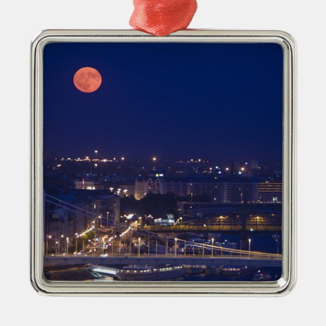 Ornamento De Metal Vista da Basção dos Pescadores ao lado de Matyas (Frente)