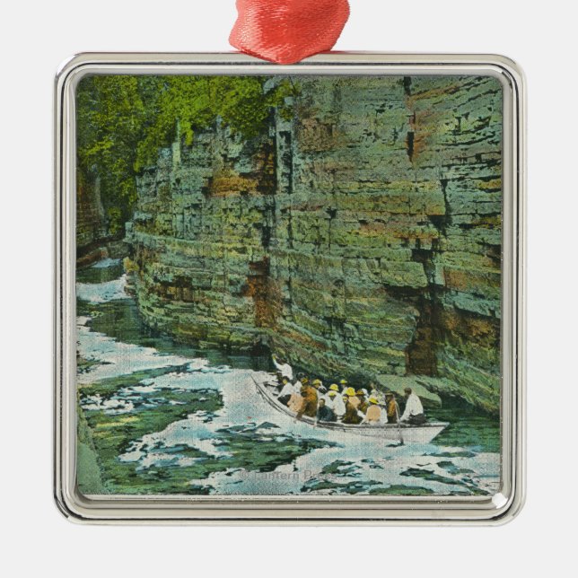 Ornamento De Metal Vista do barco que começa abaixo do canal (Frente)