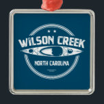 Ornamento De Metal Wilson Creek North Carolina Kayaking<br><div class="desc">Wilson Creek North Carolina tem um sistema de água que se origina perto do Calloway Peak e se estende por 23 milhas antes de se juntar ao rio John.</div>