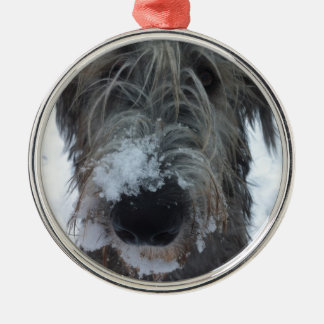 Ornamento De Metal wolfhound irlandês que joga na neve