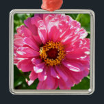 Ornamento De Metal Zinnia Rosa<br><div class="desc">zínnia rosa bonito</div>