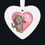 Ornamento Dia de os namorados Tiger<br><div class="desc">Parada Animal O Tigre Romântico Personalizado Dons e Acessórios para o Dia do Amor e do Coração apresenta nosso trabalho de arte divertido de um tigre giro segurando um rosa bonito na boca com corações roxos, vermelhos e cor-de-rosa em camadas atrás dela criado pelo nosso talentoso artista, Traci Van Wagoner....</div>