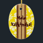 Ornamento do surfboard Sunset Beach Vintage<br><div class="desc">Localizado na costa norte de Oahu, no Havaí, Sunset Beach é conhecida por sua história com famosos surfistas de anos 50 e sessenta. Estes surfistas e modeladores inspiraram-nos a design deste ornamento. Combinamos listras de madeira koa e painéis impressos de flores de hibisco. Para o Natal, a nossa saudação é...</div>