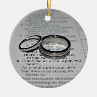 Ornamento do verso da bíblia das alianças de