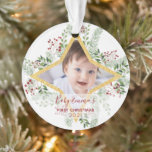 Ornamento Dourado e vermelho para o bebê de 1rua<br><div class="desc">Coroa botânica de inverno e moldura dourada com sua foto de bebê. Excelente como presente de Natal para toda a família!</div>