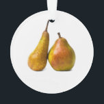 Ornamento Duas peras<br><div class="desc">Duas frutas de pera de diferentes formas isoladas sobre fundo branco. Essas frutas se assemelham a figuras masculinas e femininas, inclinadas umas às outras.</div>