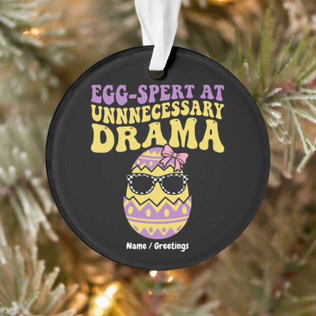 Ornamento Egg-spert At Unnecessary Drama Funny Retro Easter  (Árvore)