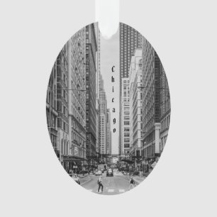 Ornamento em escala de cinza da Madison Street de