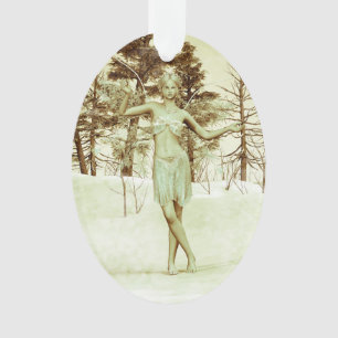Ornamento Fada de Inverno na Floresta Nevada Arte Fantasia