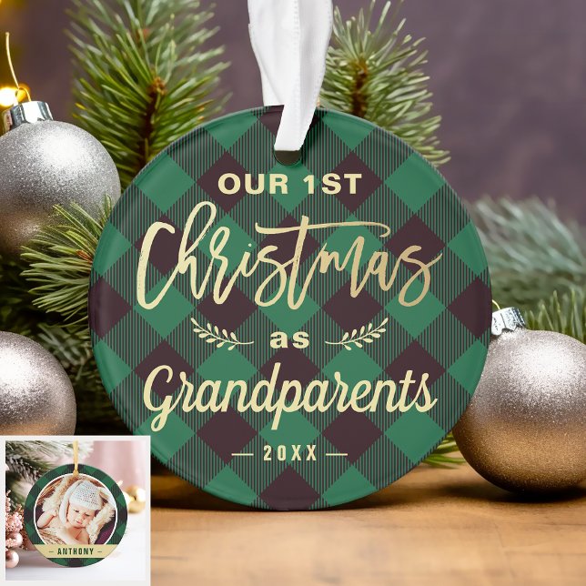 Ornamento First Christmas Grandparents Green Tartan Photo (Sample)