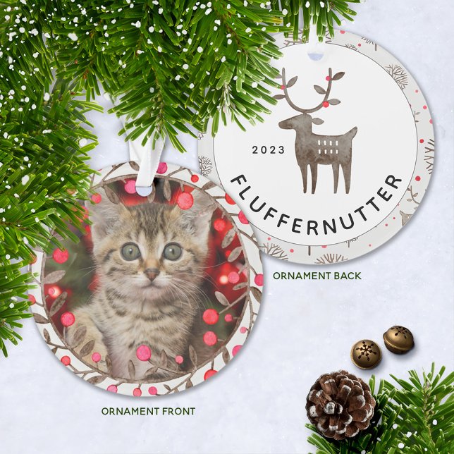 Ornamento Foto comemorativa de Pet Keepsaoket + ano w Reinde (Cute Kitten's First Christmas ornament, Puppy's First Christmas, or Pet Commemorative Ornament.)