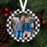 Ornamento Foto de Feriado da Família de Xadrezes de Buffalo<br><div class="desc">O design de ornamento de fotos para os feriados apresenta sua imagem favorita com um fundo com xadrez preto e branco de verificação de búfalos com padrões. Personalize o texto personalizado "Feliz Natal" com a sua família / nome e texto do ano no verso ou remova. Dica da foto: recorte...</div>