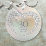 Ornamento Foto do aniversário de casamento do 30 de Pérola<br><div class="desc">Apresentando um belo coração de pérolas e pérolas,  esta marca de aniversário de casamento de 30 chic pode ser personalizada com sua informação especial sobre o aniversário de pérolas em um fundo de pérolas e sua foto ao contrário. Projetado por Thisnotme©</div>