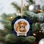 Ornamento Foto personalizada de cão Xadrez de Tartan verde e<br><div class="desc">A decoração perfeita de Natal para os amantes do cão na sua família! Este ornamento festivo de feriado na moda apresenta uma foto favorita do seu filhote com uma placa de osso de cão que pode ser personalizada com o nome deles. Inclui um clássico azul-marinho e um relógio preto verde-caçador,...</div>